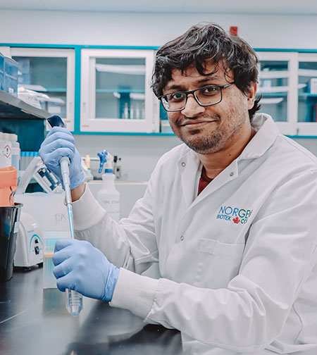 sohaib in the lab